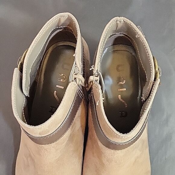 UNISA FAUX SUEDE POINTED TOE ZIP CLOSURE ANKLE BOOT - Picture 9 of 14